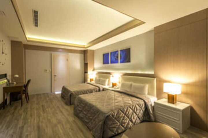 Room 55 of 84