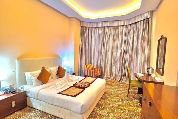 Room 20 of 32