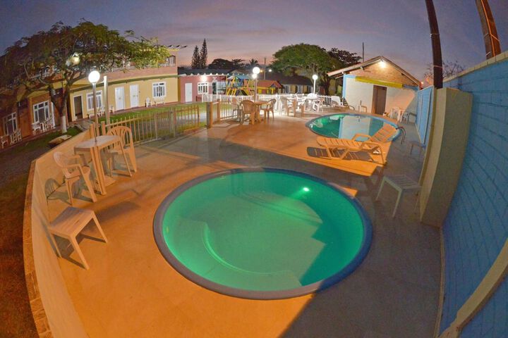 Pool 29 of 39