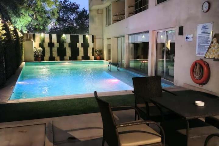 Pool 20 of 35