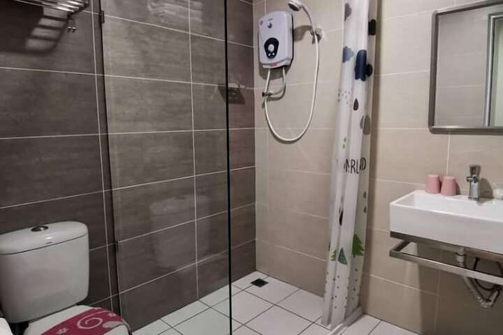 Room 13 of 17