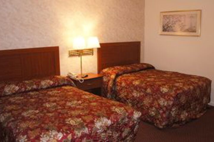 Room 9 of 21