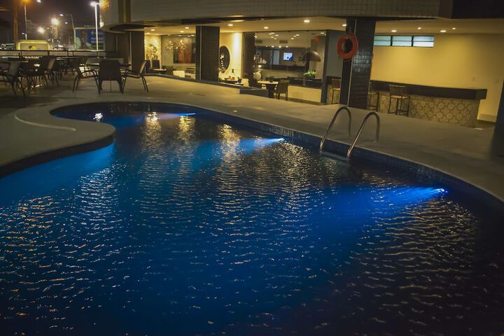 Pool 72 of 141