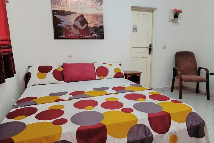 Room 14 of 36
