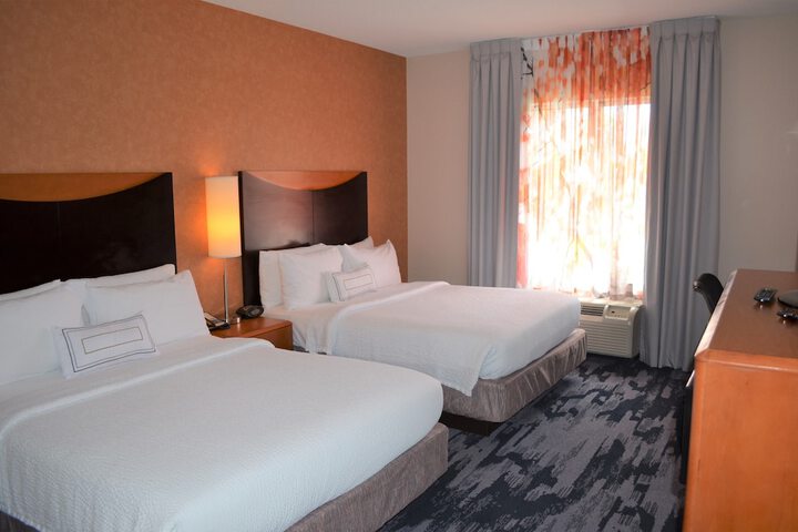Room 8 of 27