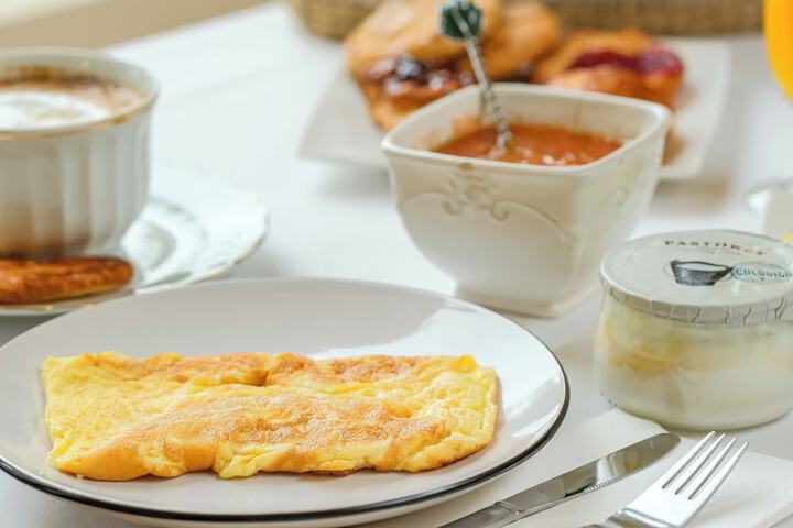 Breakfast/Coffee Service 83 of 122