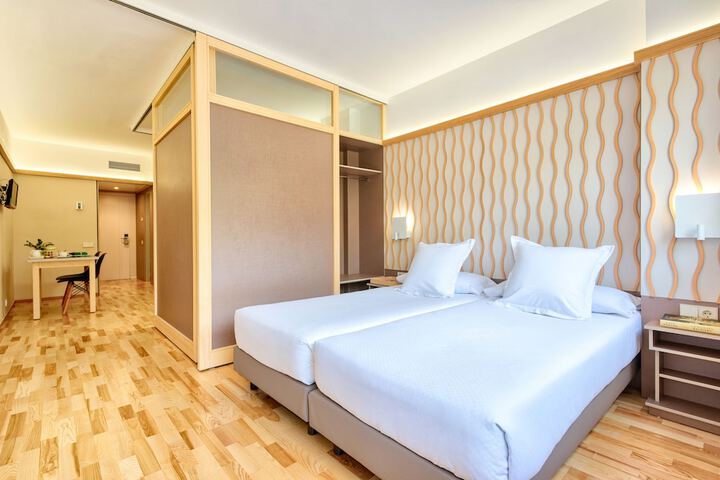 Room 17 of 22