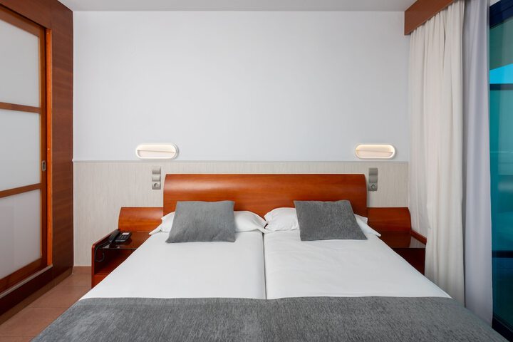 Room 3 of 31