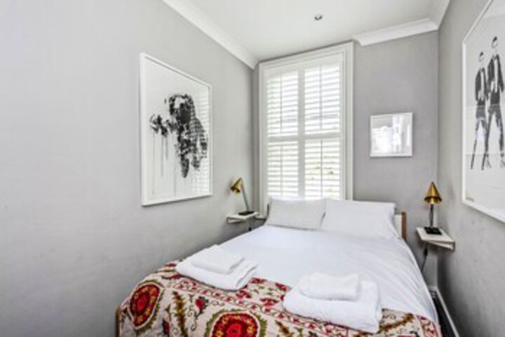 Room 25 of 26