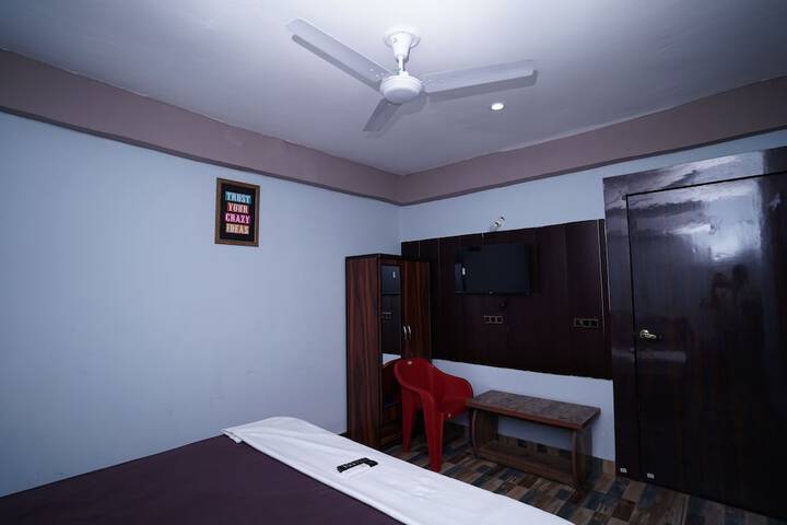 Room 2 of 11