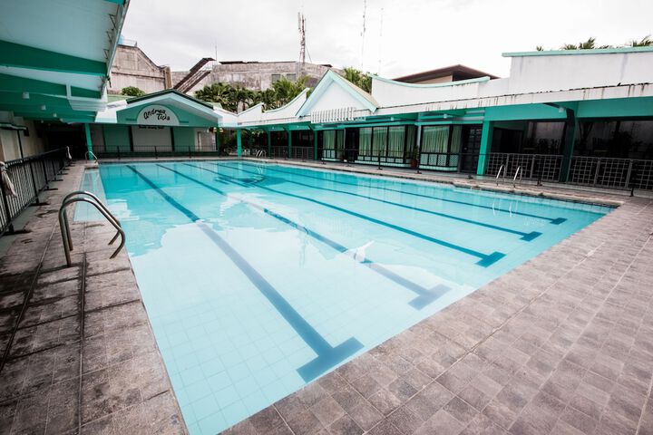 Pool 12 of 23