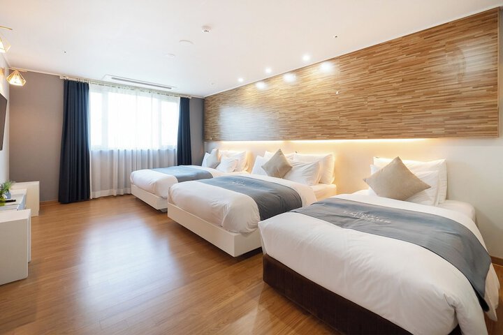 Room 21 of 155