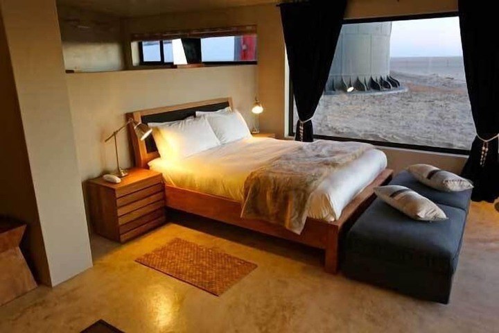 Room 16 of 40