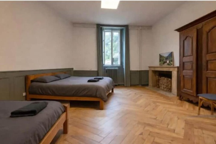 Room 35 of 113