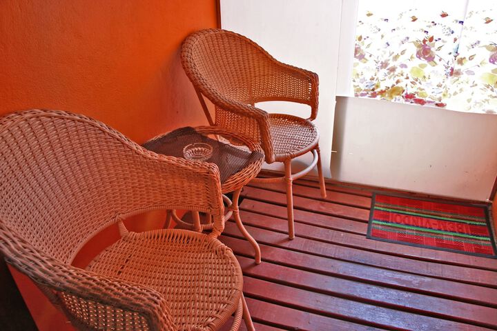 Room 6 of 42