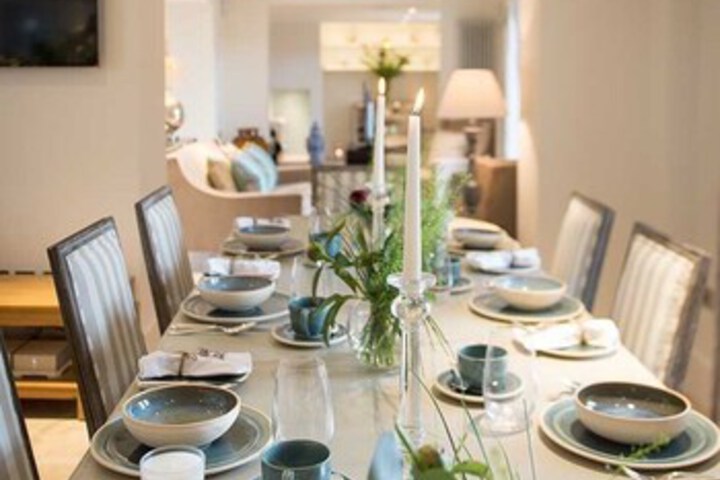 Dining 44 of 77