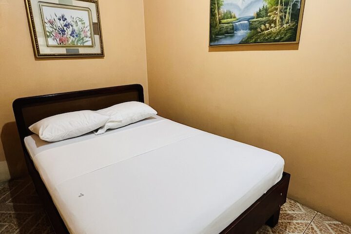 Room 3 of 25