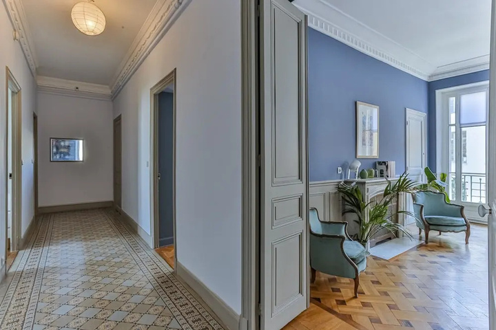 Room 2 of 16