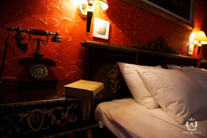 Room 10 of 34