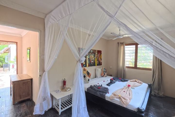 Room 33 of 124