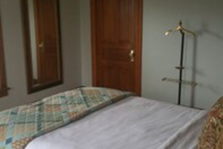 Room 55 of 198
