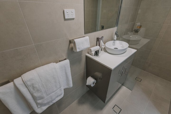 Room 15 of 25