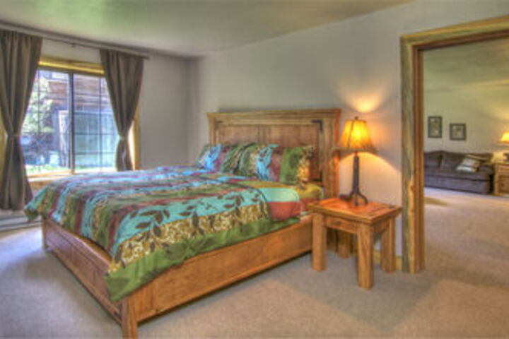 Room 16 of 40