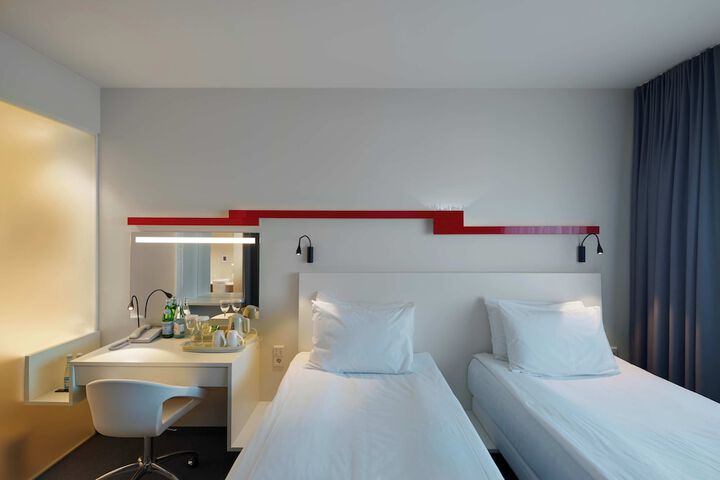 Room 26 of 81