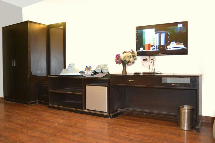 Room 42 of 131