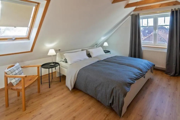 Room 3 of 12