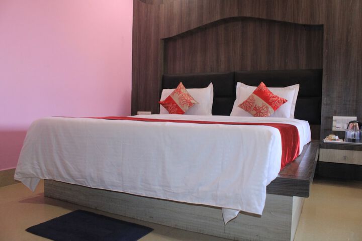 Room 3 of 8