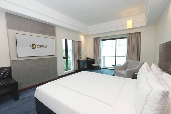 Room 16 of 40