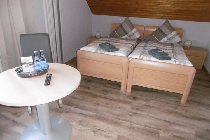 Room 12 of 20
