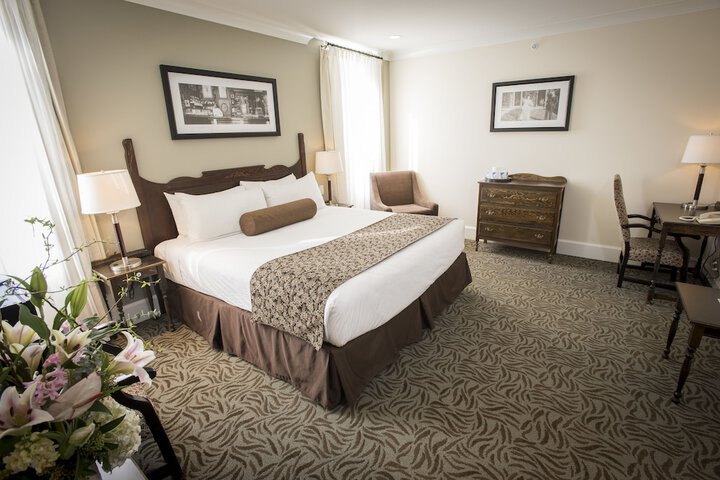 Room 35 of 140