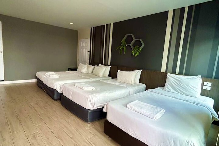 Room 25 of 69