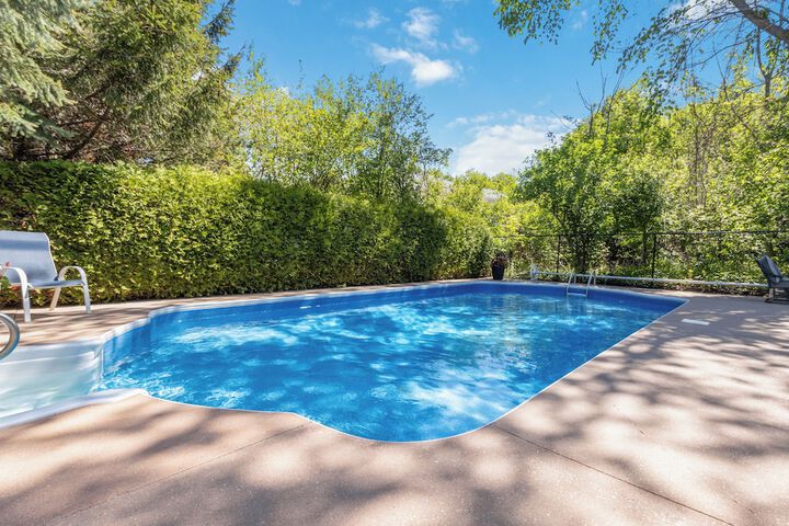 Pool 23 of 42