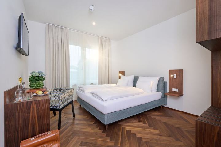 Room 20 of 35