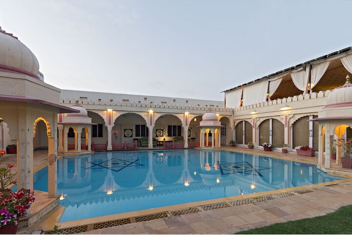 Pools & Facilities
