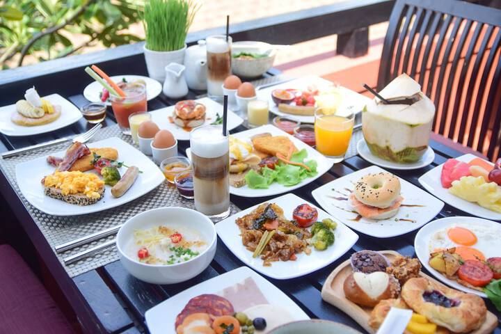 Breakfast/Coffee Service 86 of 129