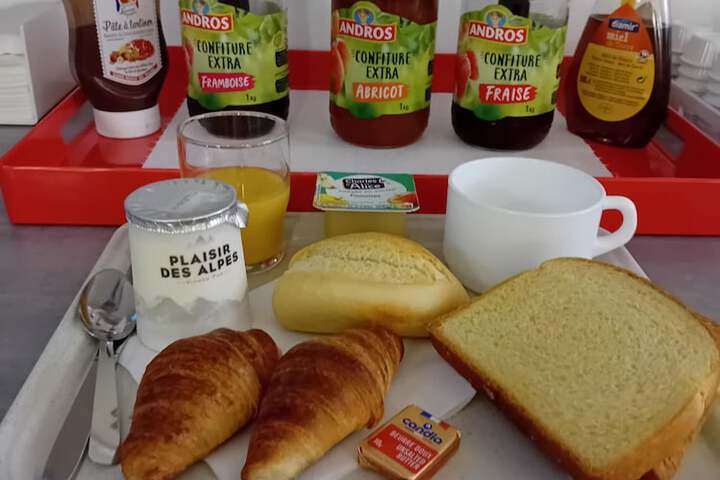 Breakfast area