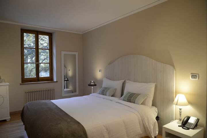 Room 5 of 45
