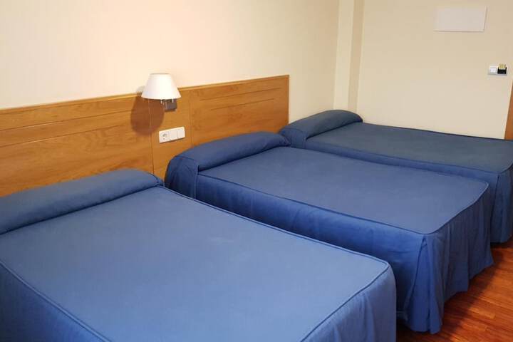 Room 10 of 34