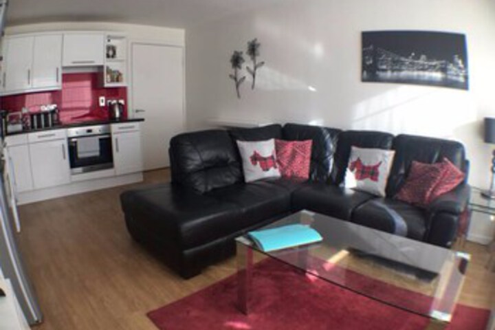 Flat Near City Centre With Parking