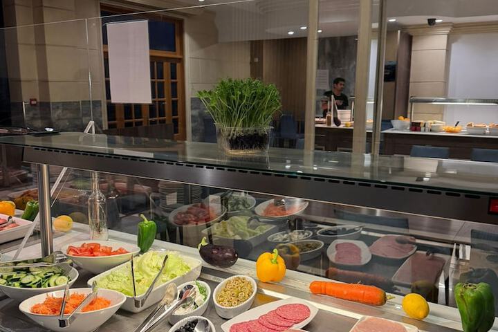 Dining 44 of 57