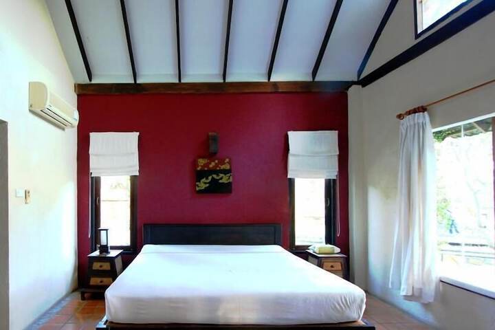Room 8 of 53