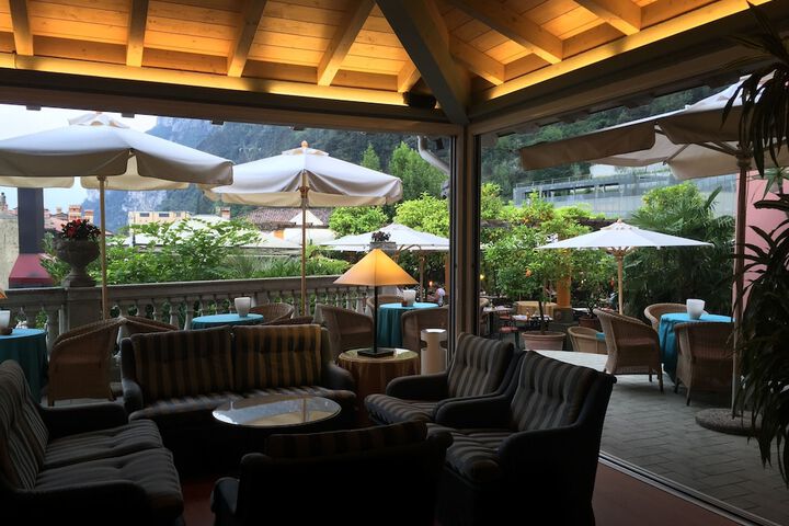 Dining 47 of 90