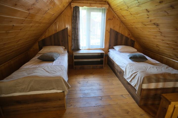 Room 34 of 94
