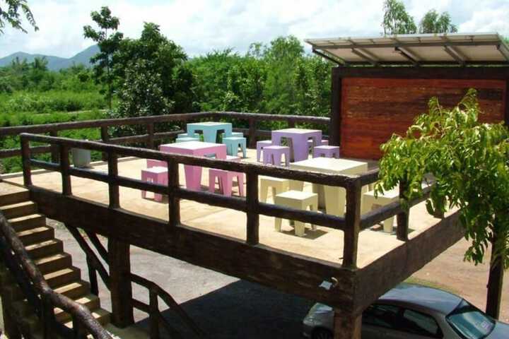 Terrace/Patio 4 of 8