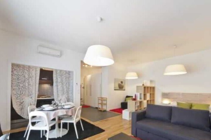 Room 2 of 4