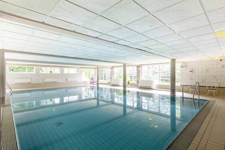 Pool 7 of 14